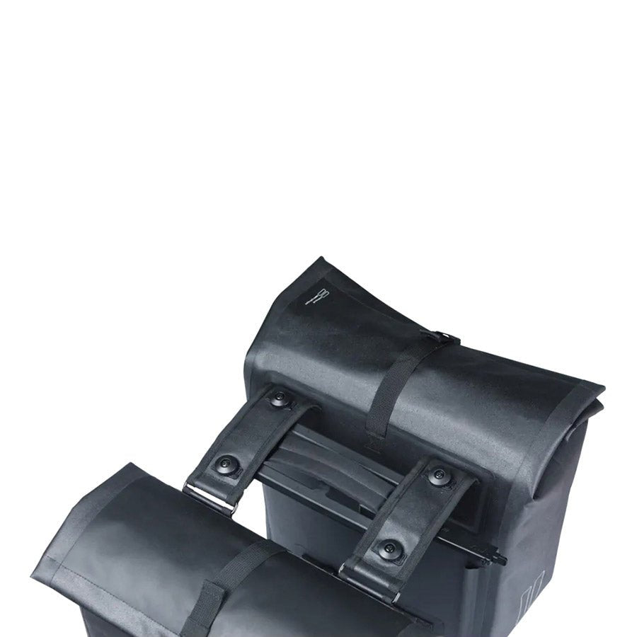 Basil Urban Dry Neo - Buzzify-Panniers-Basil