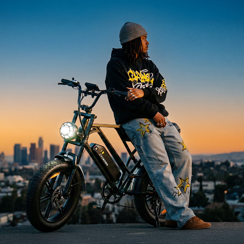 Cycrown CycHunter moped e-bike three-quarter view